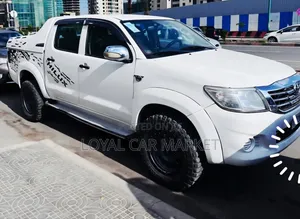 Toyota Hilux 2015 White