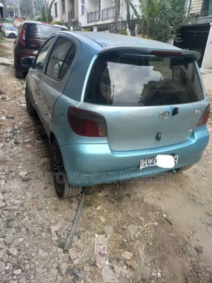 Toyota Vitz 2001 Blue