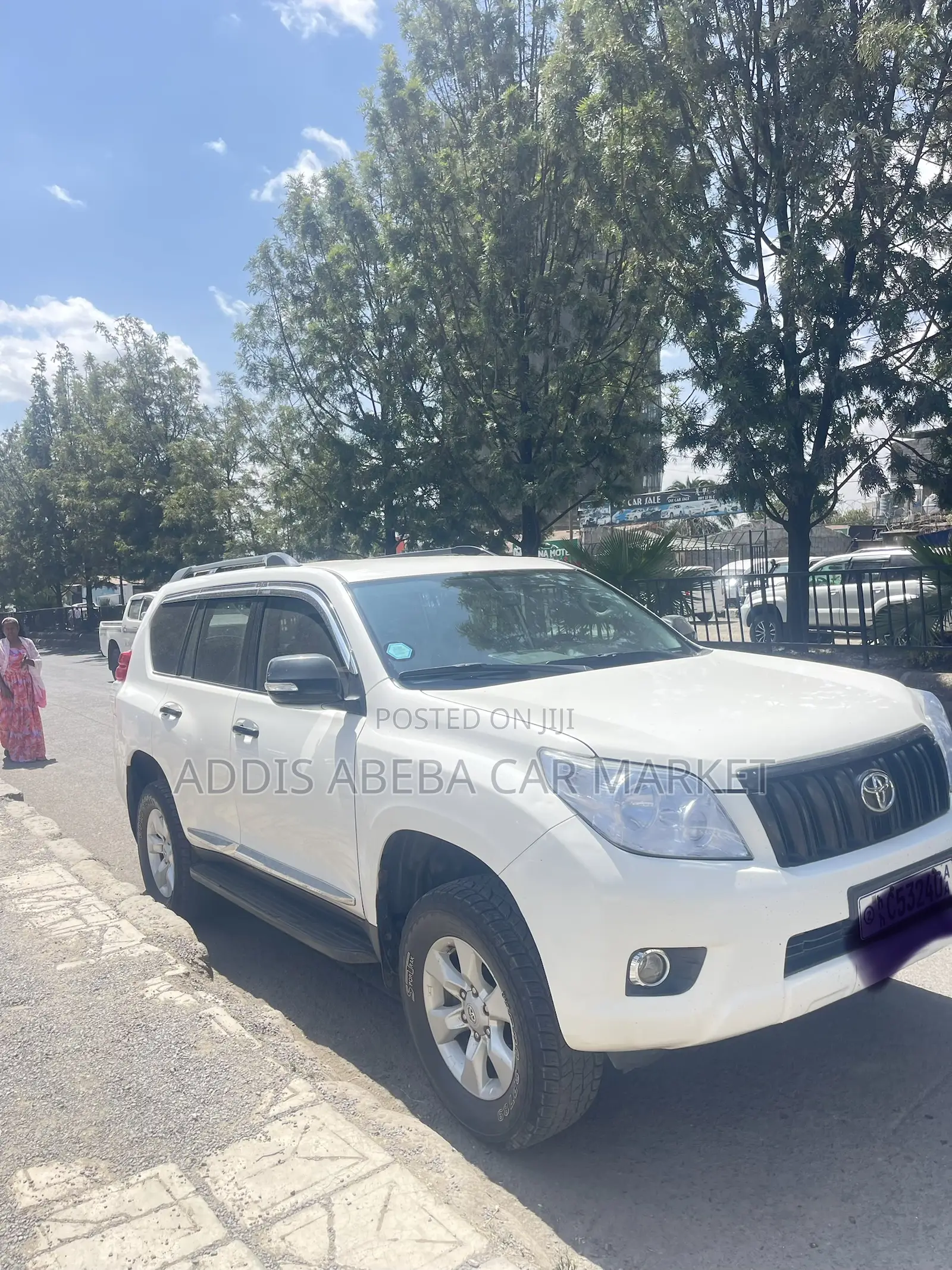 Toyota Land Cruiser Prado 2011 White