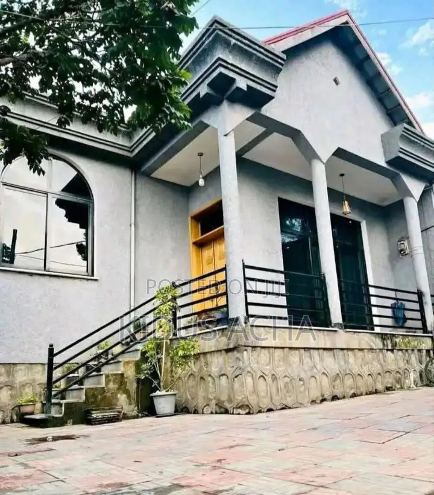 Furnished 3bdrm Villa in Gullele for sale