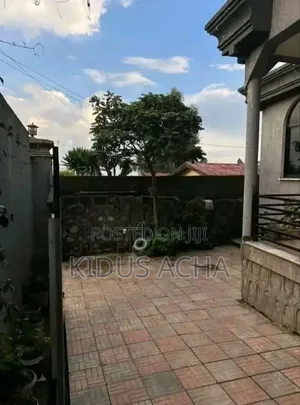 Furnished 3bdrm Villa in Gullele for sale