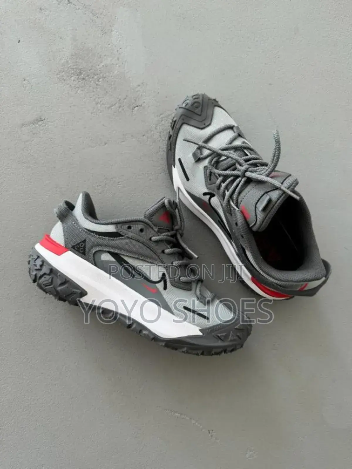 Nike Sneaker Acg Mountain Fly Low Gray Fashion Sneaker