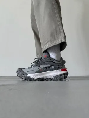 Nike Sneaker Acg Mountain Fly Low Gray Fashion Sneaker