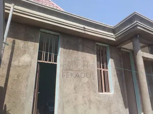 5bdrm Villa in Meki, East Shewa for sale