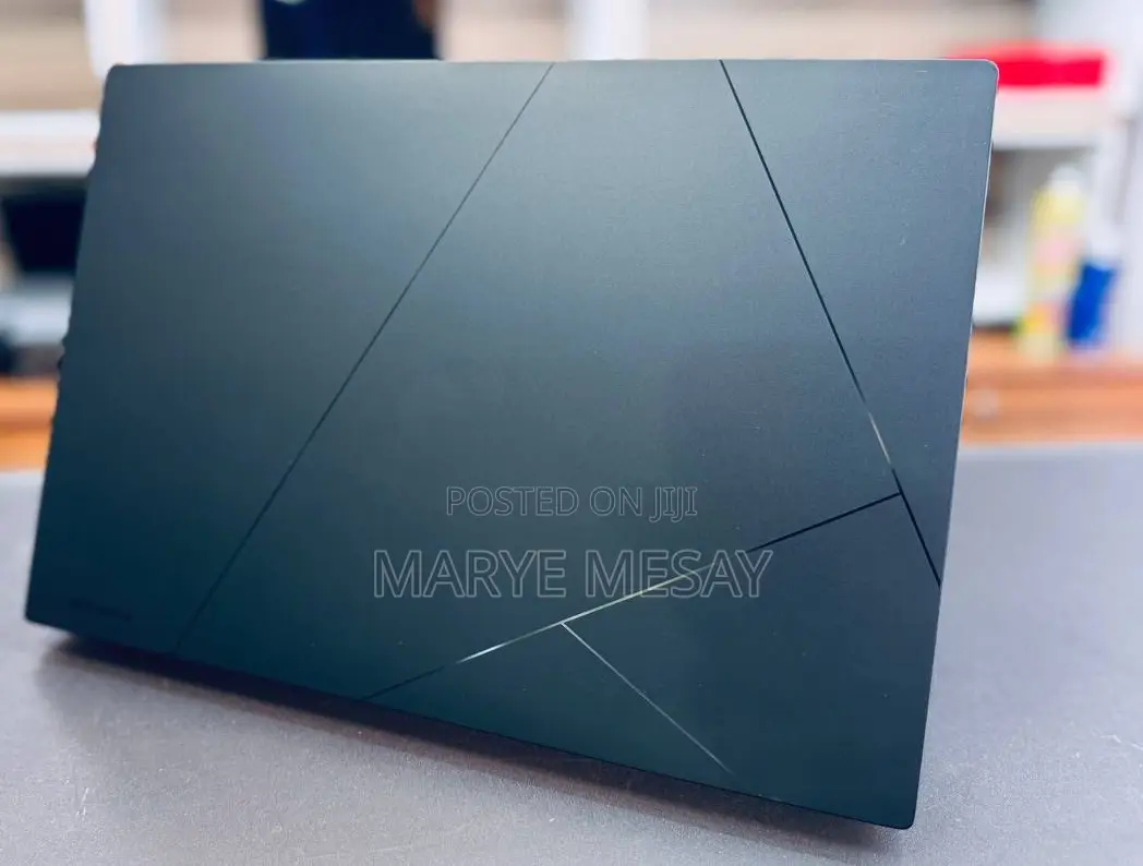 New Laptop Asus Zenbook 14 UX434 16GB Intel Core I7 SSD 512GB