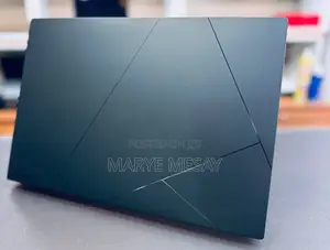 New Laptop Asus Zenbook 14 UX434 16GB Intel Core I7 SSD 512GB