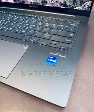 New Laptop Asus Zenbook 14 UX434 16GB Intel Core I7 SSD 512GB