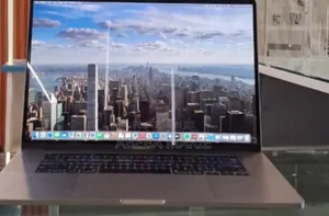 New Laptop Apple MacBook Pro 2019 32GB Intel Core I7 SSD 512GB