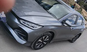 New BYD E2 43 kWh 94 hp FWD 2025 Gray