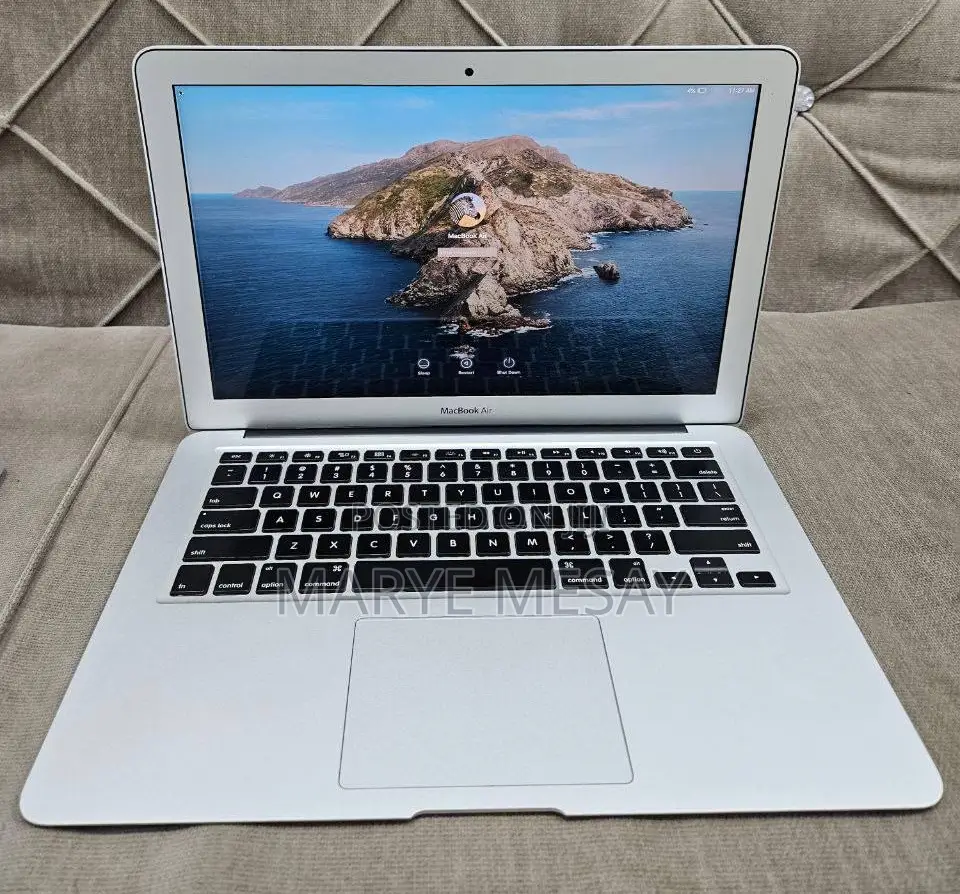 New Laptop Apple MacBook Air 2015 8GB Intel Core I5 SSD 128GB