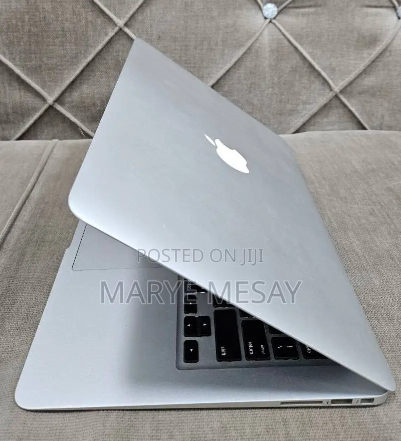 New Laptop Apple MacBook Air 2015 8GB Intel Core I5 SSD 128GB
