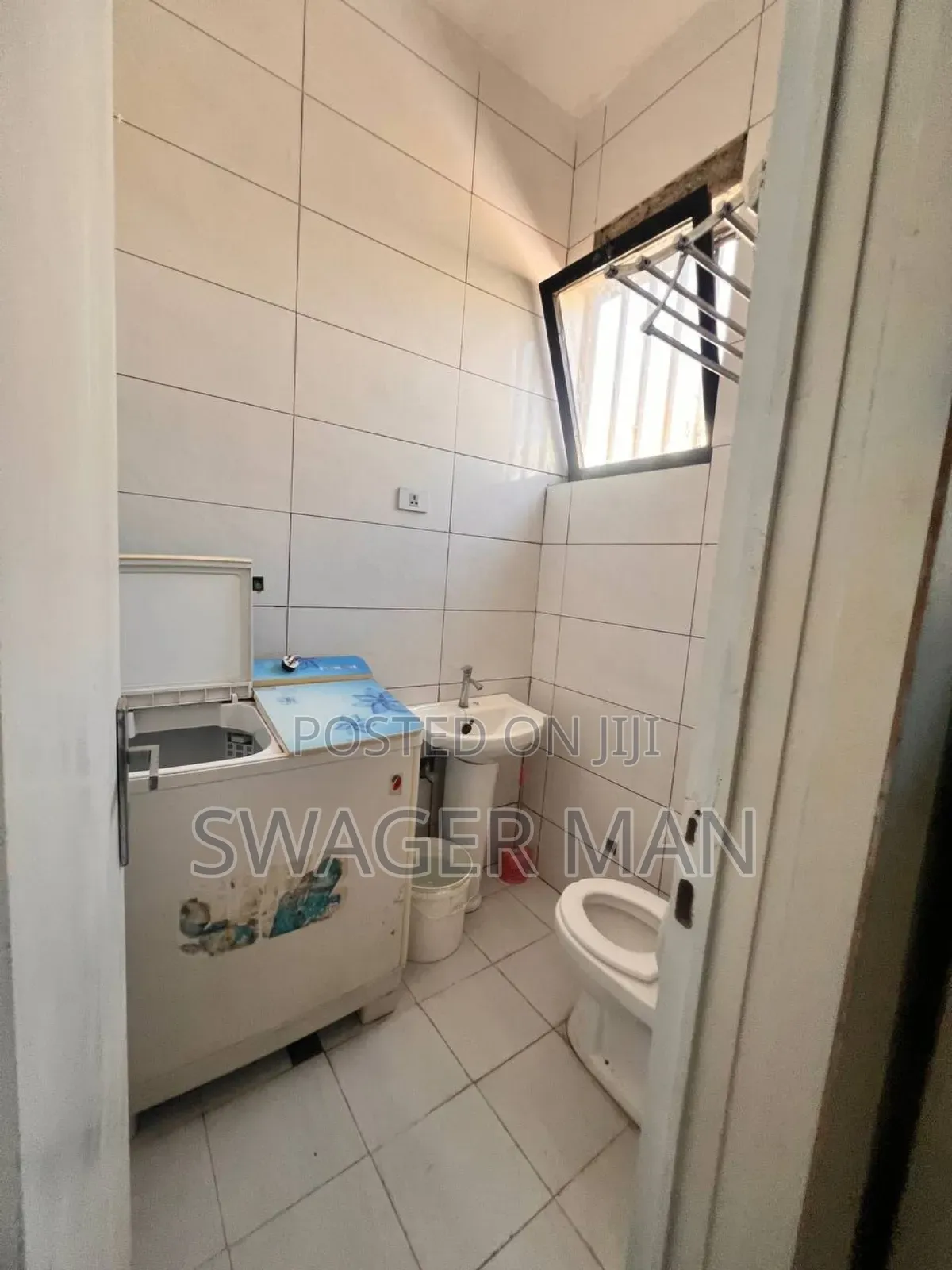 Furnished 3bdrm Apartment in Ayat Ambasader, Yeka for sale