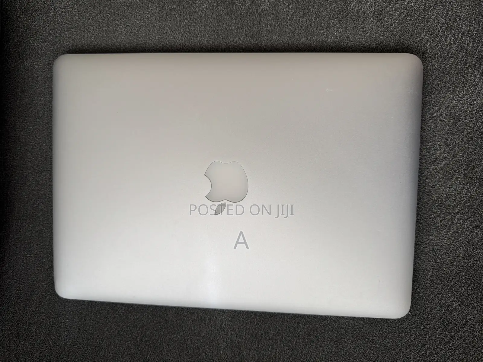 New Laptop Apple MacBook Pro 2015 8GB Intel Core I5 SSD 256GB