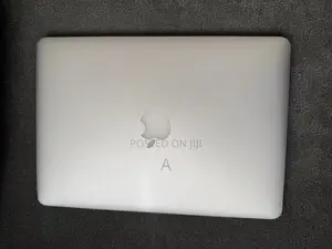 New Laptop Apple MacBook Pro 2015 8GB Intel Core I5 SSD 256GB