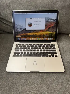 New Laptop Apple MacBook Pro 2015 8GB Intel Core I5 SSD 256GB