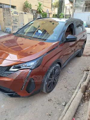 Peugeot 5008 2022 Burgundy