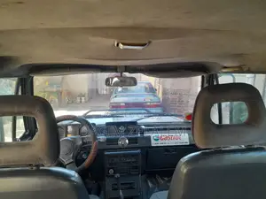 Mitsubishi Pajero 1989 Silver