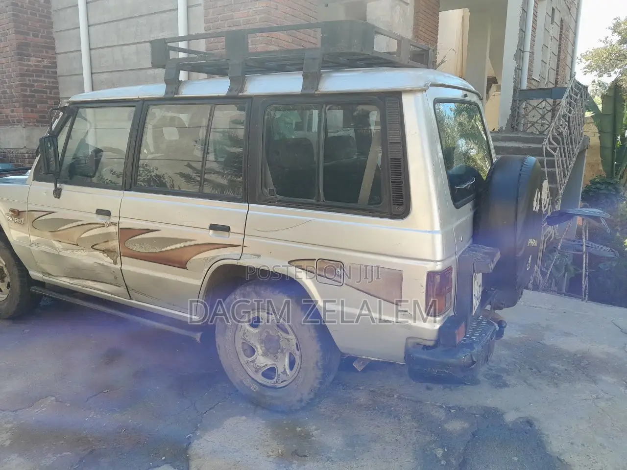 Mitsubishi Pajero 1989 Silver