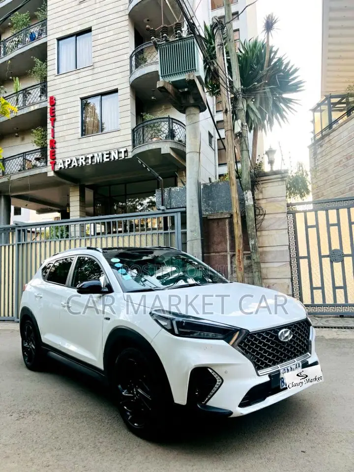 Hyundai Tucson Sport AWD 2020 White