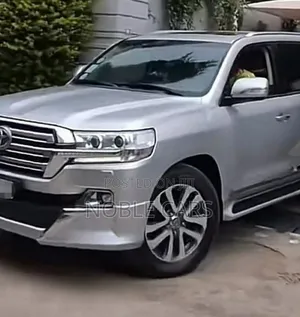 Toyota Land Cruiser 2017 Silver