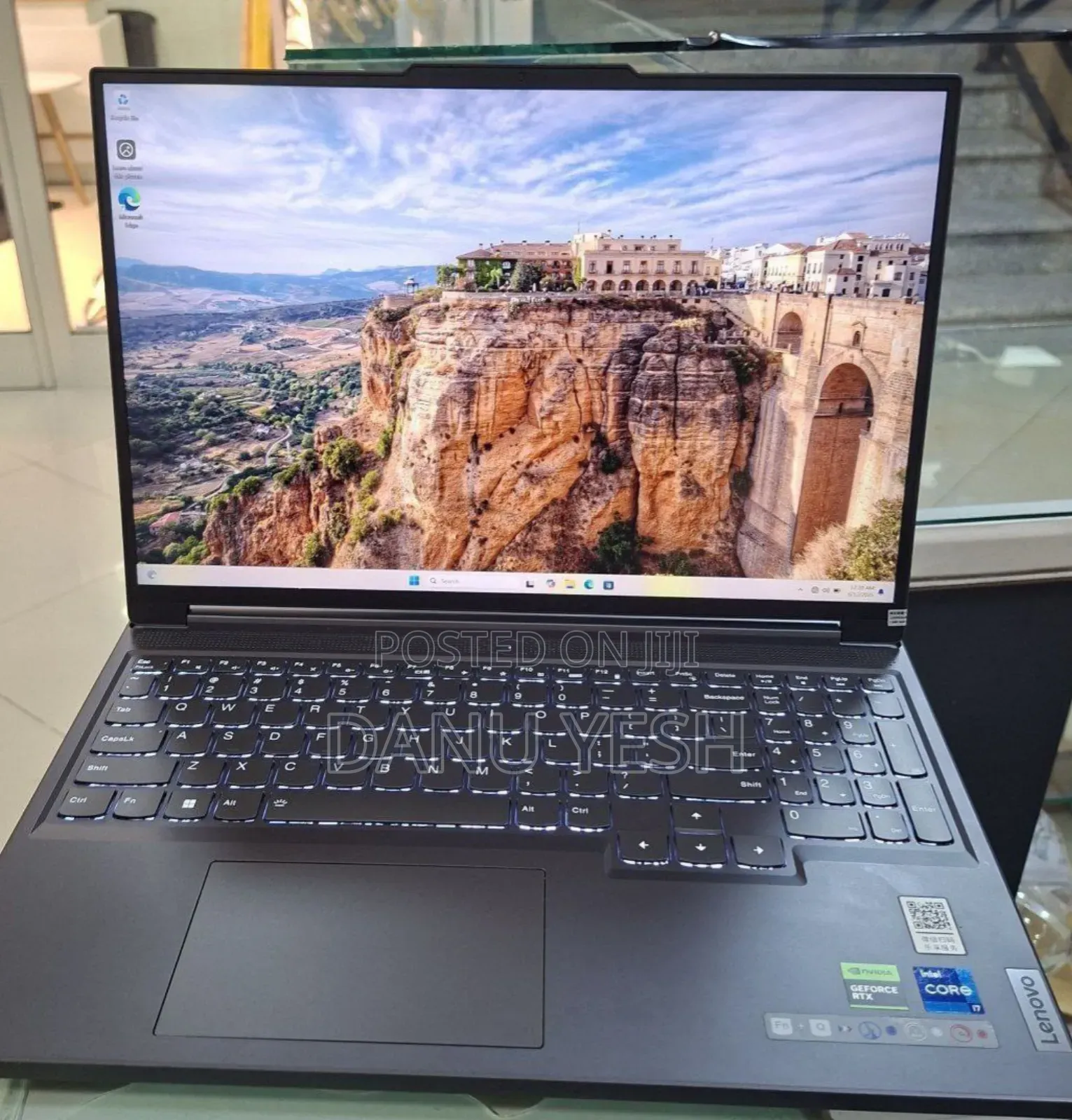 New Laptop Lenovo Y70 16GB Intel Core I7 SSD 1T