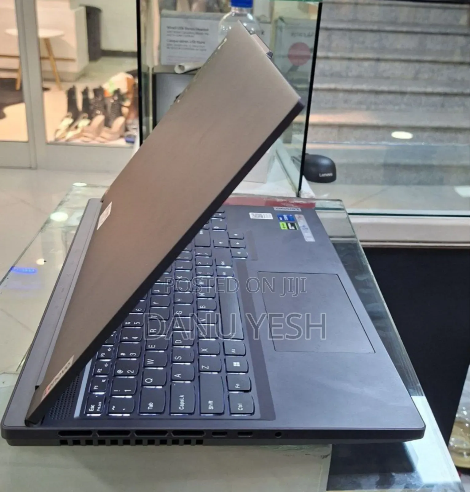 New Laptop Lenovo Y70 16GB Intel Core I7 SSD 1T