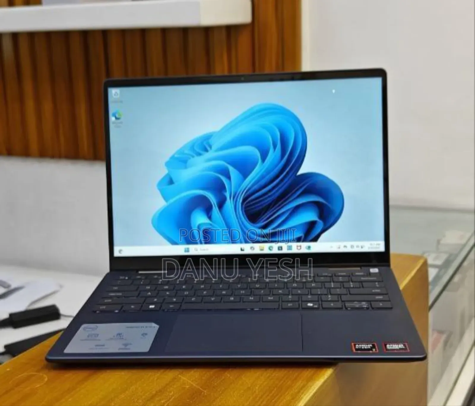 New Laptop Dell Inspiron 14 16GB AMD Ryzen 7 SSD 1T