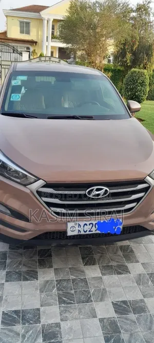 Hyundai Tucson Limited AWD 2017 Brown