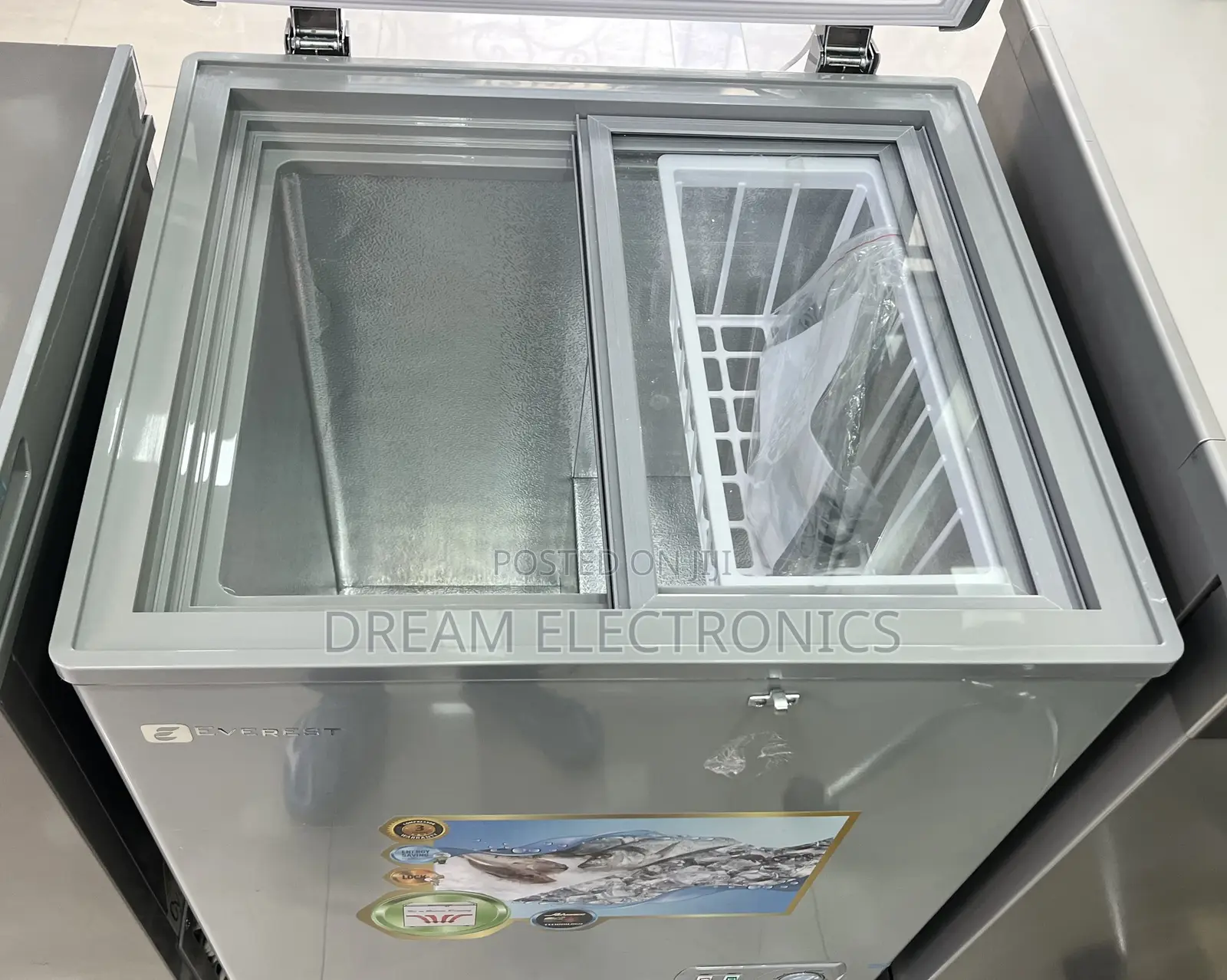 Everest Deep 200 Litre Freezer