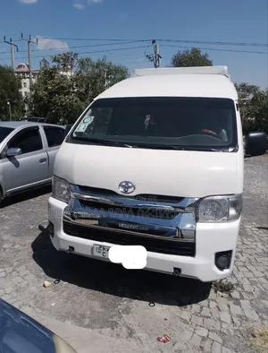 Toyota HiAce 2012 White