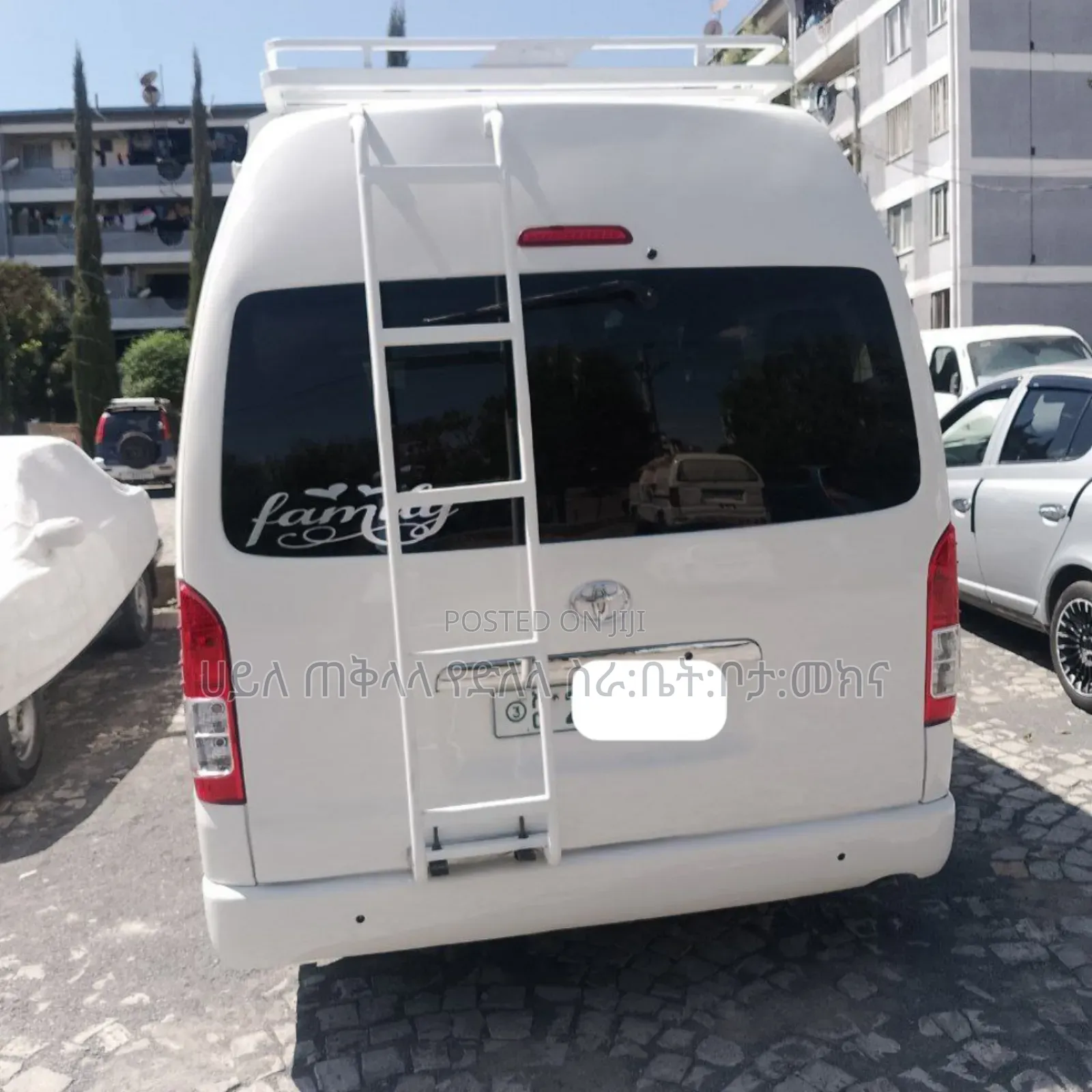 Toyota HiAce 2012 White