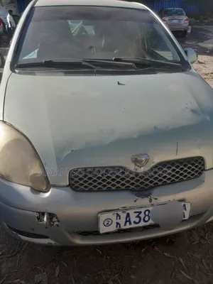 Toyota Vitz 2004 Blue