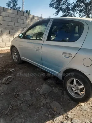 Toyota Vitz 2004 Blue