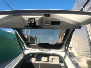 Toyota bZ4X 2023 Off white