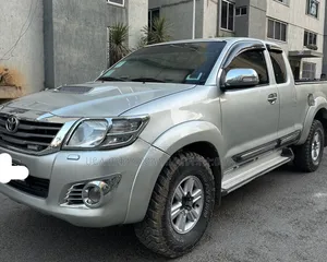 Toyota Hilux 2013 Gold