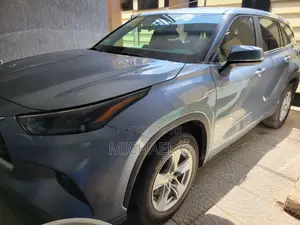 Toyota Highlander L AWD 2023 Blue