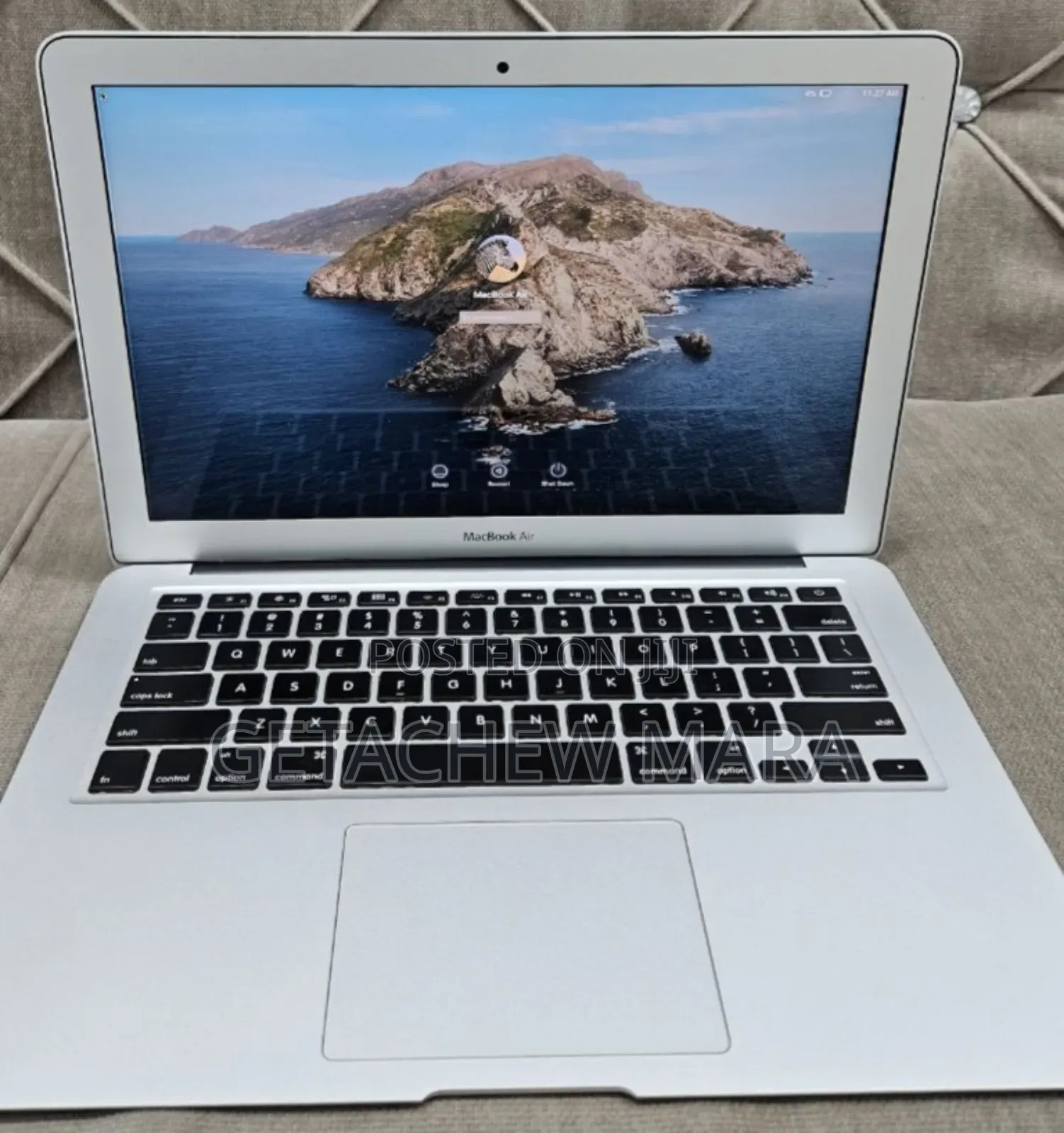 New Laptop Apple MacBook 2015 8GB Intel Core I5 SSD 128GB