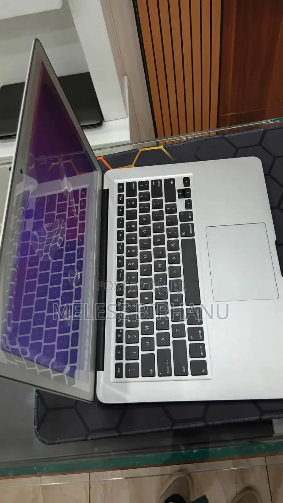 New Laptop Apple MacBook 2015 8GB Intel Core I5 SSD 256GB