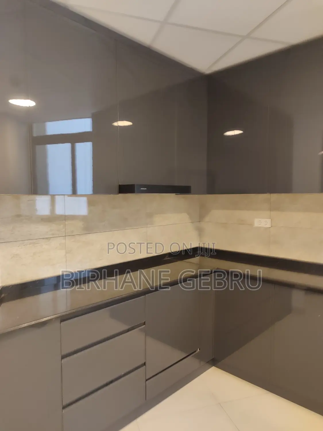 5bdrm Apartment in Luxury Apartiment, Lideta for rent