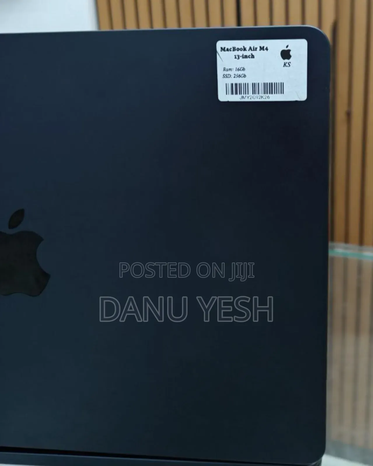 New Laptop Apple MacBook Air 2025 M4 13-Inch 16GB Apple M4 SSD 256GB