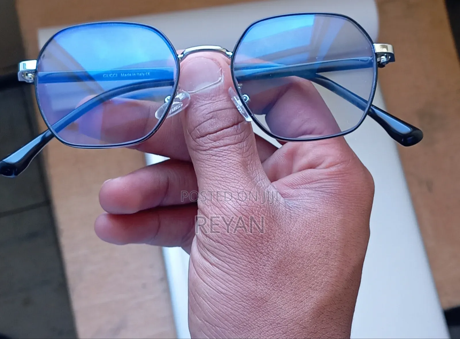 Blue Cut and Sunlight Protector Eye Glass