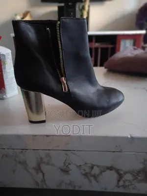 Lord and Tylor Shoes