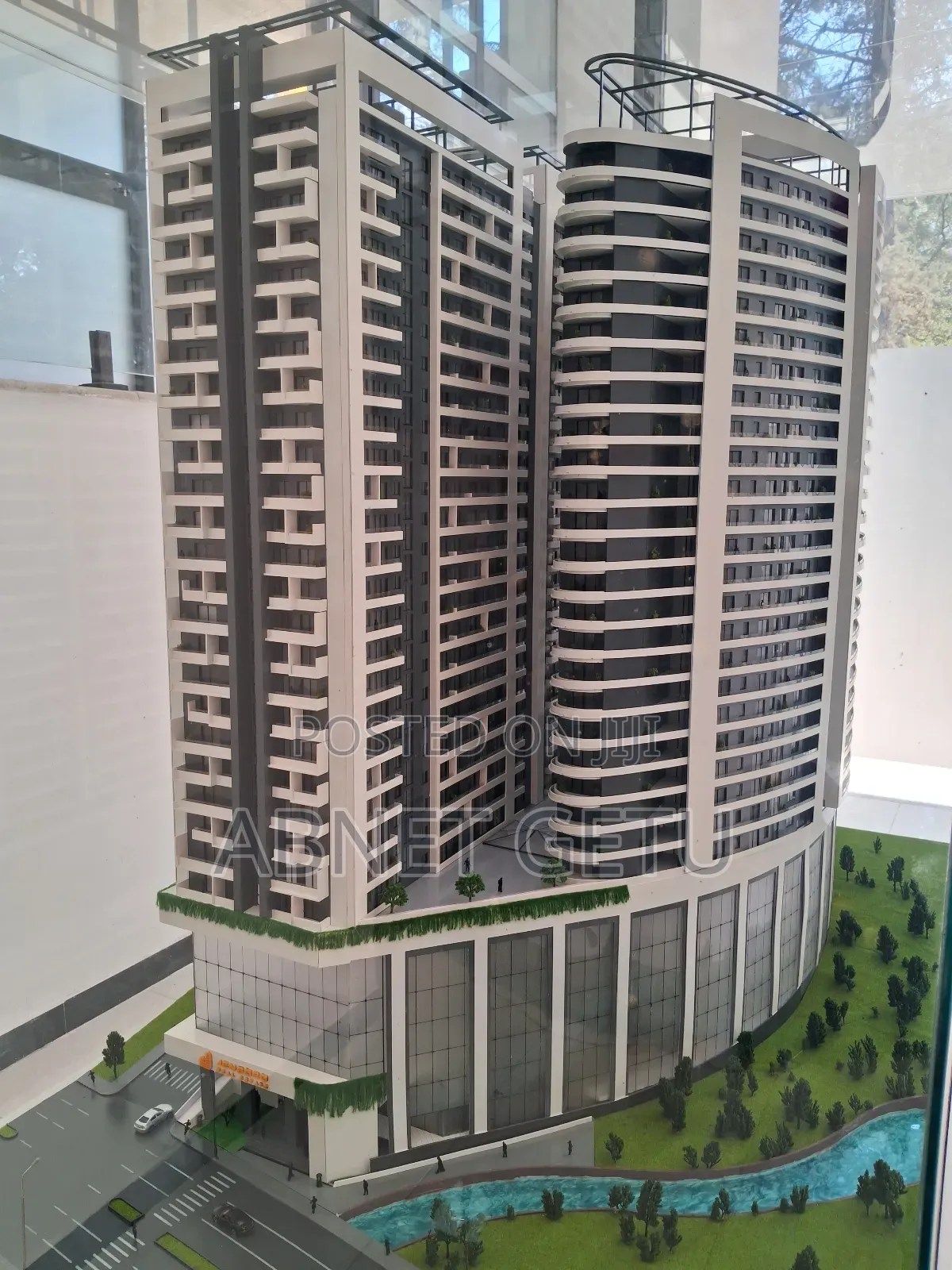 2bdrm Apartment in ሳርቤት ቫቲካን, Lideta for sale