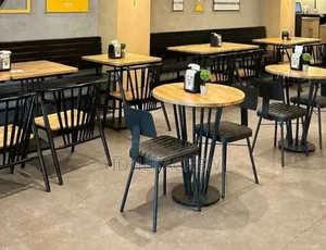 የ Cafe Restusrant ወንበር እና ጠረጴዛ