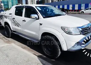 Toyota Hilux SR HI-RIDER 2015 White