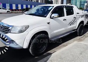Toyota Hilux SR HI-RIDER 2015 White