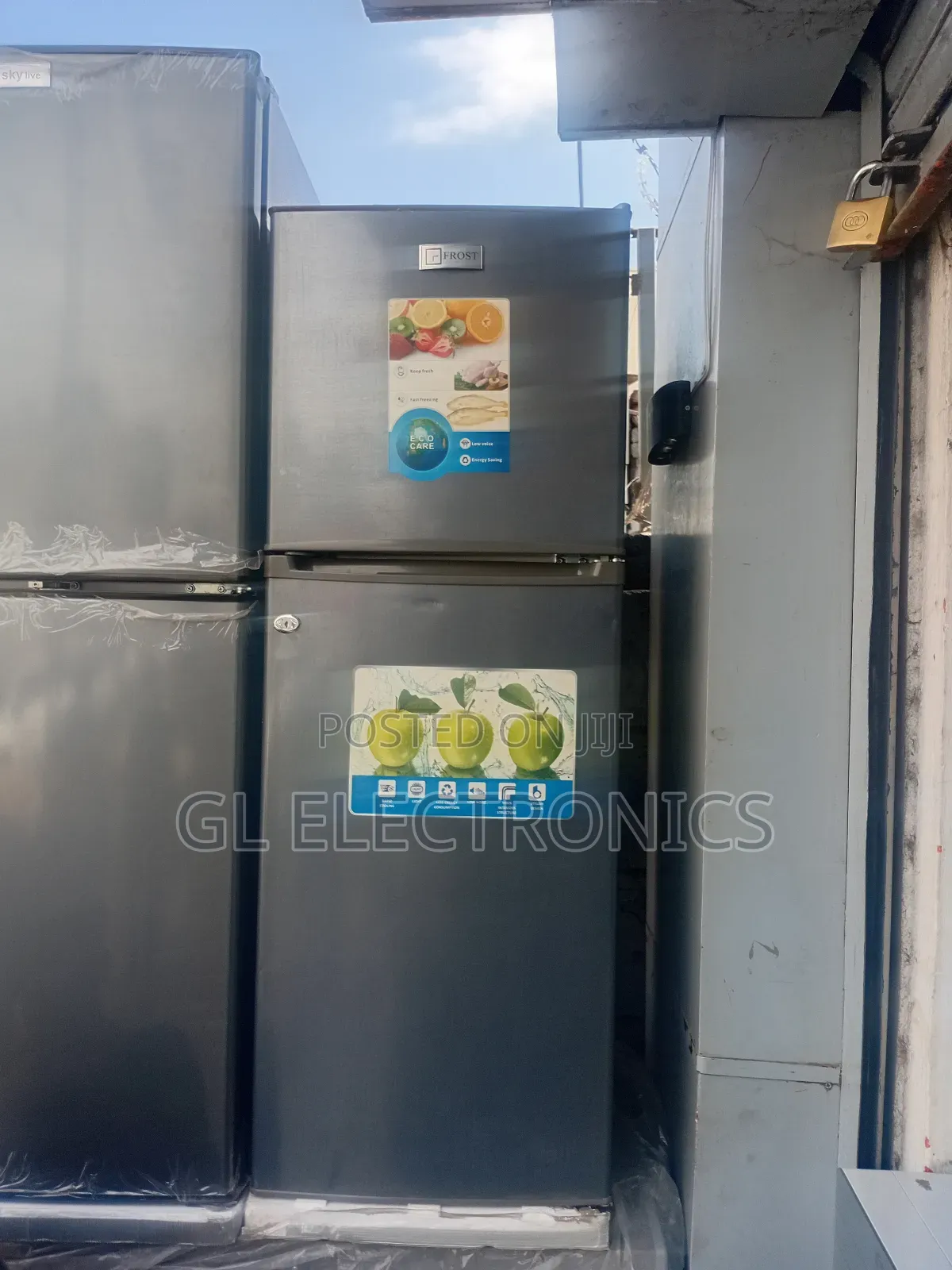 Frost Refergrator 250 Liture