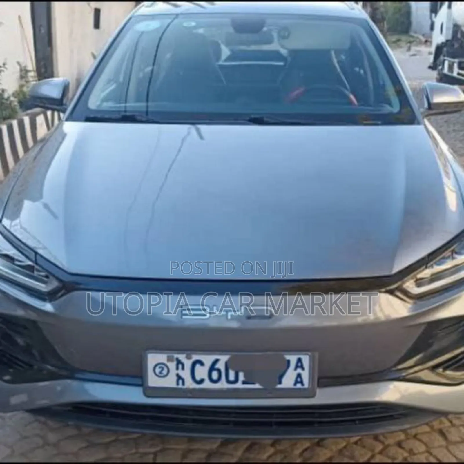 BYD E2 43 kWh 94 hp FWD 2025 Silver