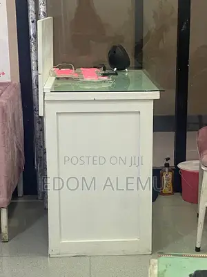Table for Nail Techs
