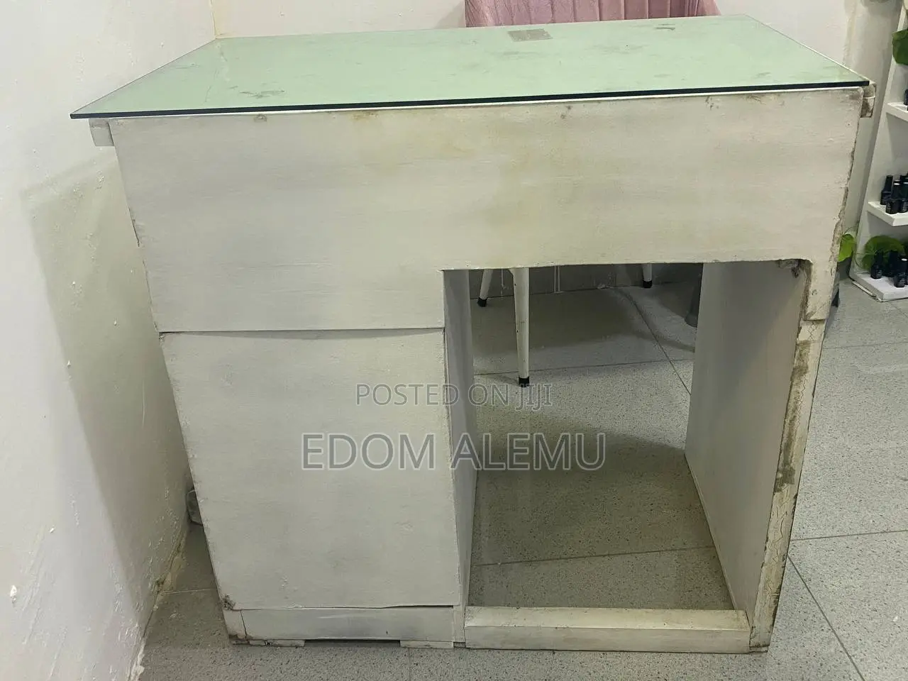 Table for Nail Techs